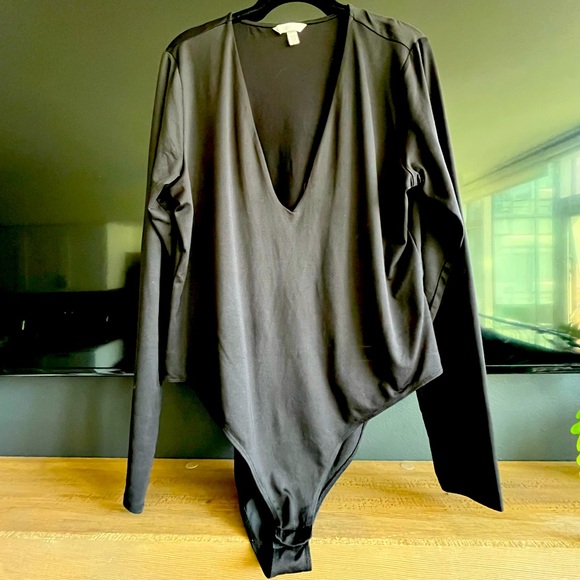 H&M Tops - Elegant Black Women's Bodysuit